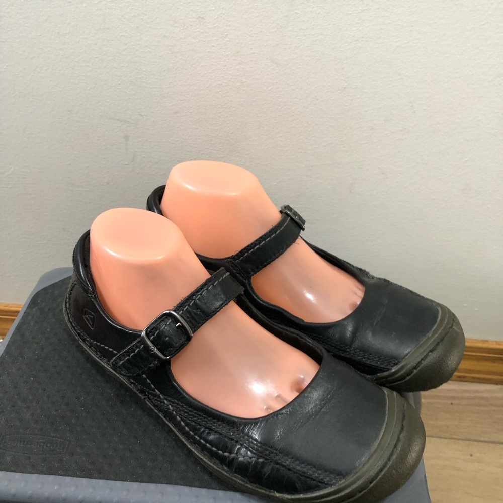 Keen Women’s Black Leather Mary Jane Ballet Style Shoes Sz 10